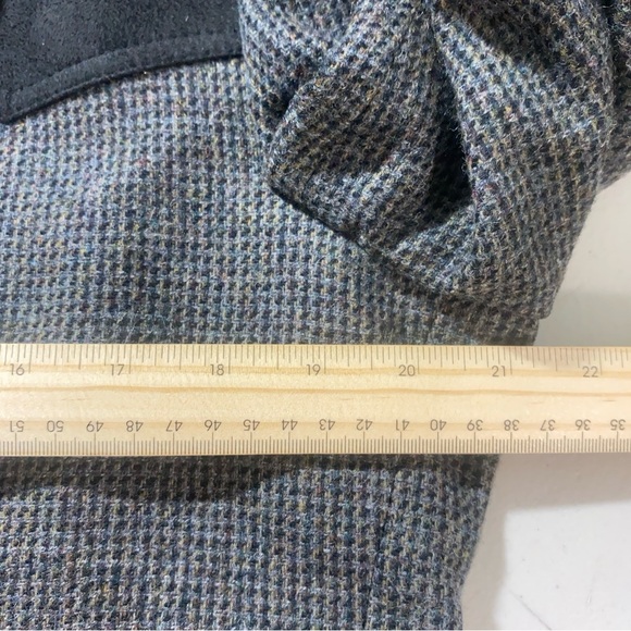 Pendleton Gray Blazer with Tailored Fit and Elbow Patches - Picture 10 of 13